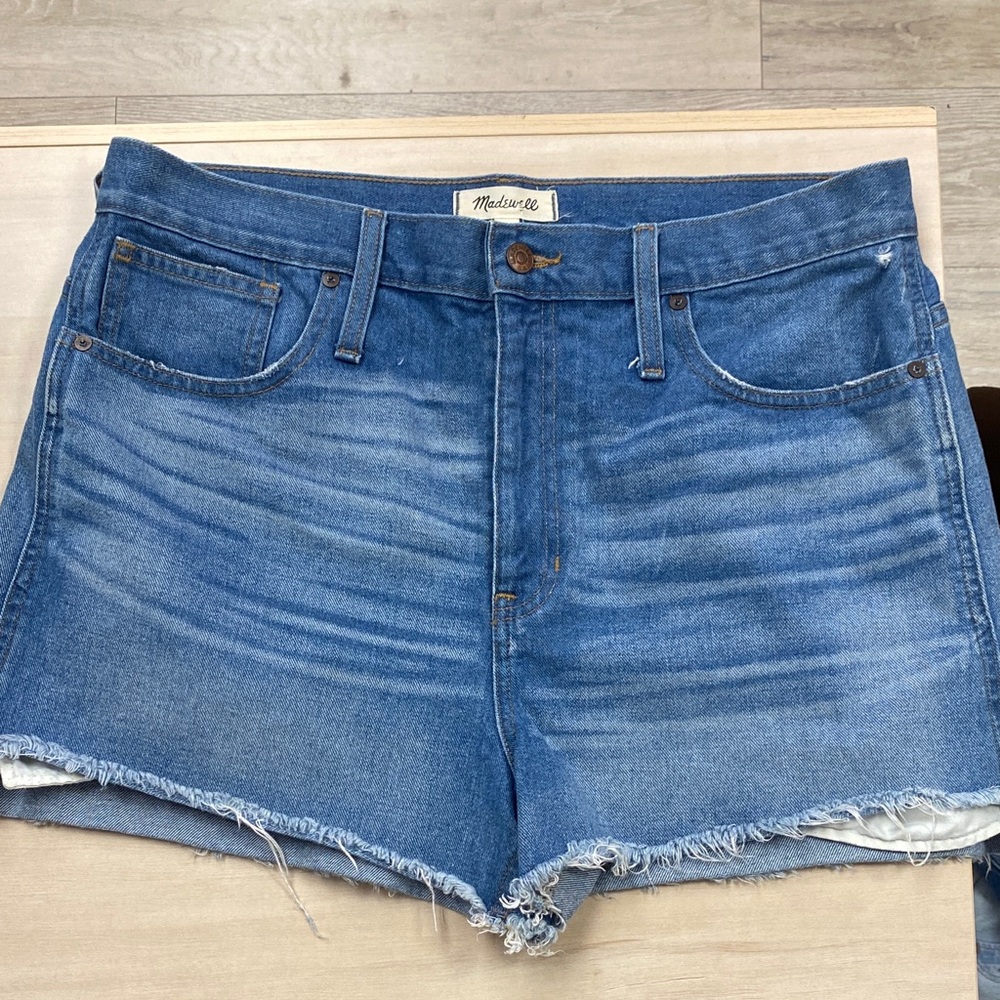 Madewell Classic Blue Denim Cutoff Shorts sz 32
